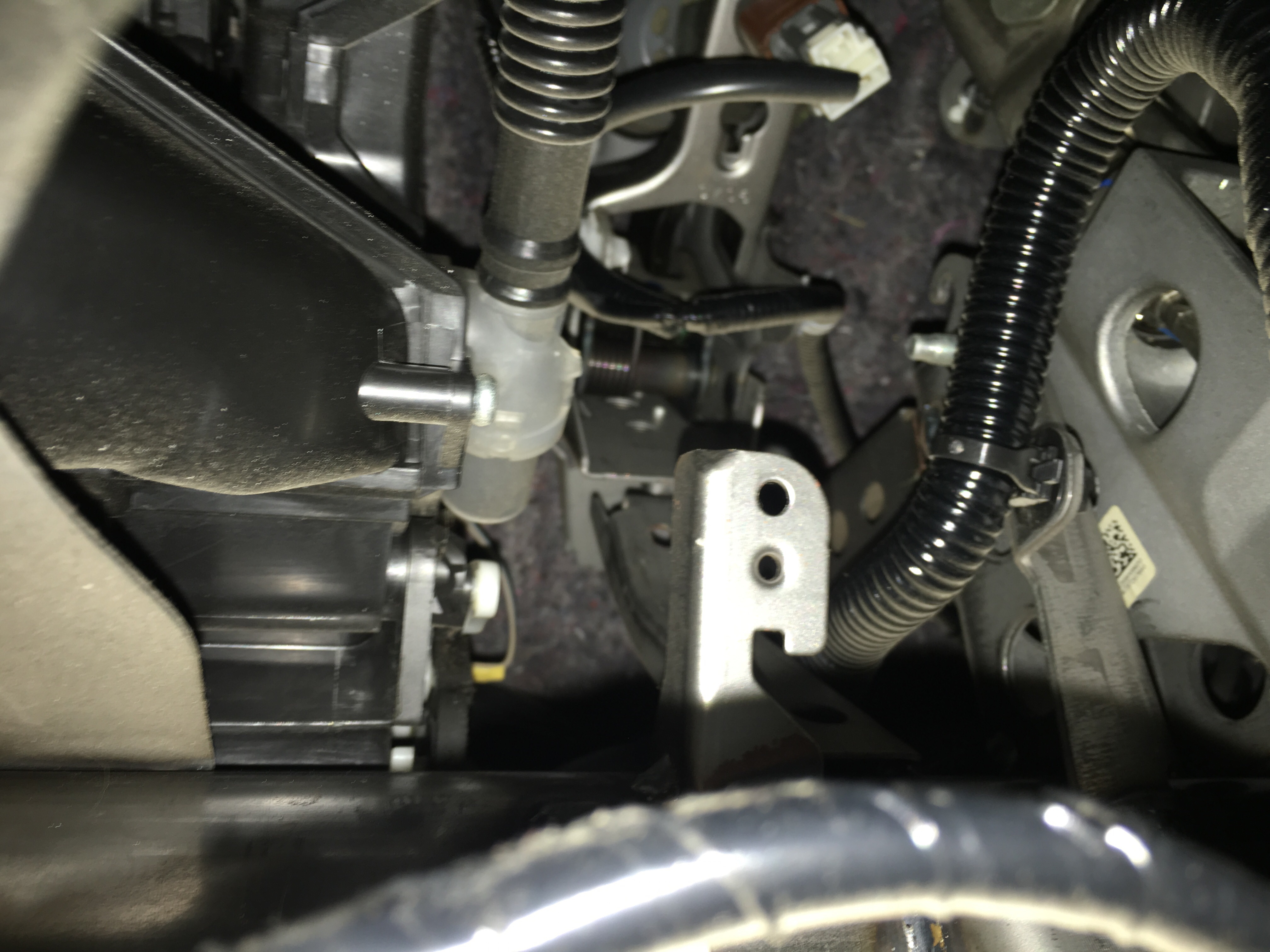 空调风门马达怎么拆下来