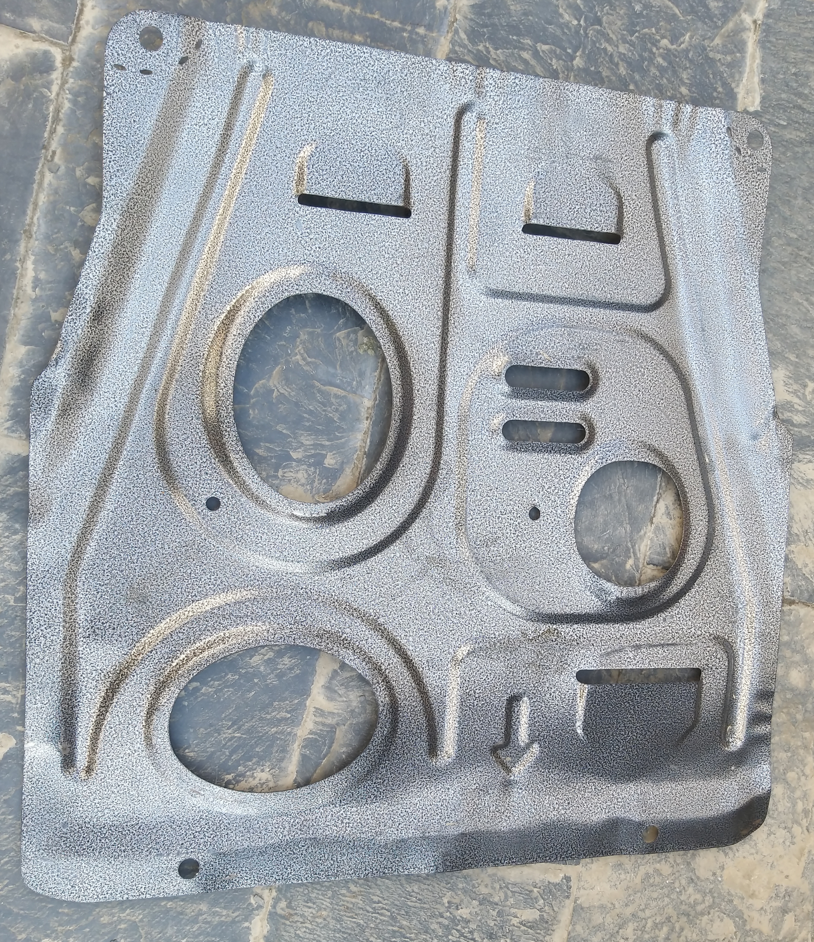 20162019逍客发动机护板螺丝